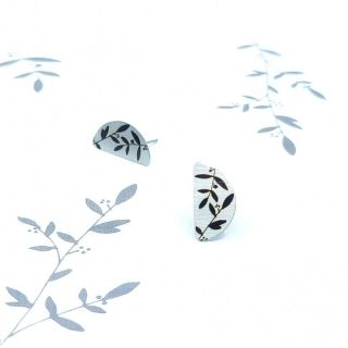 🌿🌱🍂 . . . . . . #nausnice #lokalni #lokalniznacka #earrings #aluminium #print #handmade #local #darek #vanoceseblizi