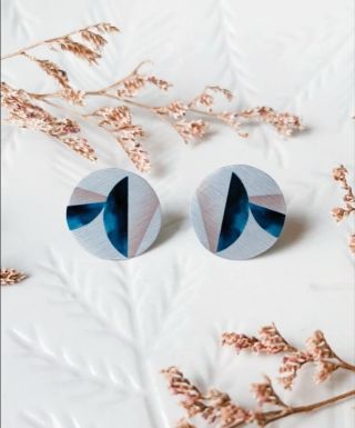 Náušnice z kolekce Dotek rána. …aneb po dlooouhé době něco nového z mojí dílny. Pořád tu ještě jsem 😊🙌...